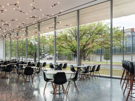 Cafe Leonelli dining space